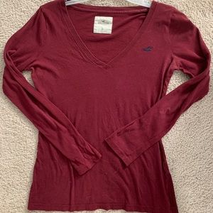 Hollister shirt maroon